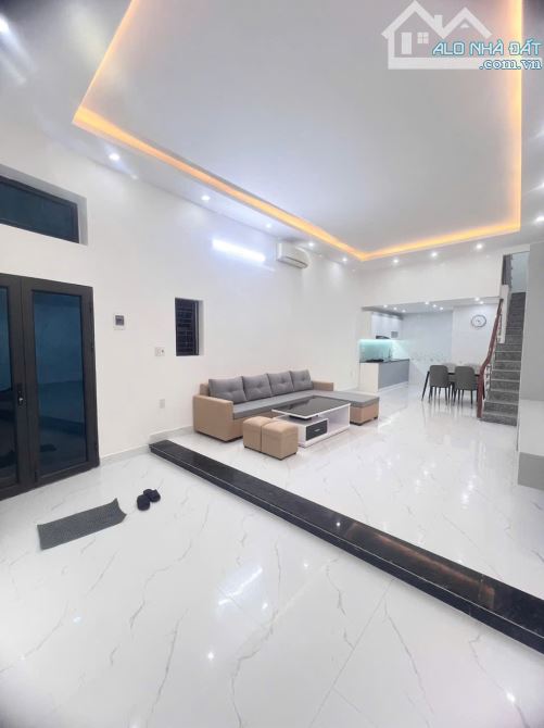 nhà độc lập chợ Cột đèn lê chân giá 2,25 tỷ