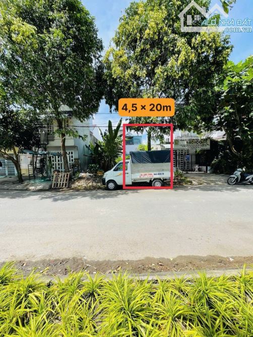 (Chủ gửi) Bán cặp nền trung tâm An Khánh - Ninh Kiều, đối diện bờ kè công viên
