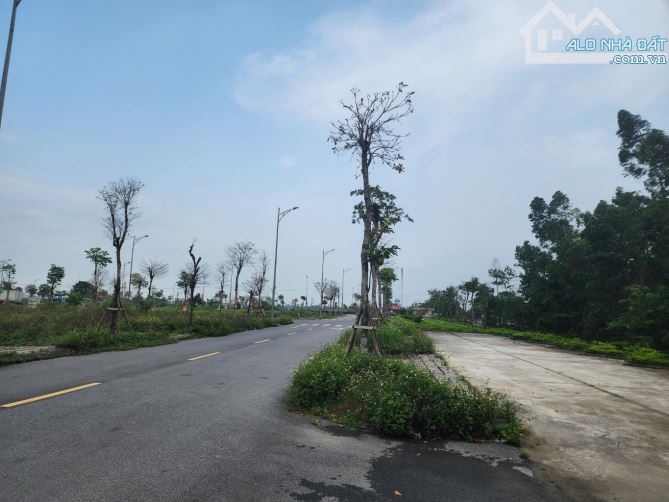 Bán đất đấu giá Vân Hà - Đông Anh giá 10 tỷ 100  !