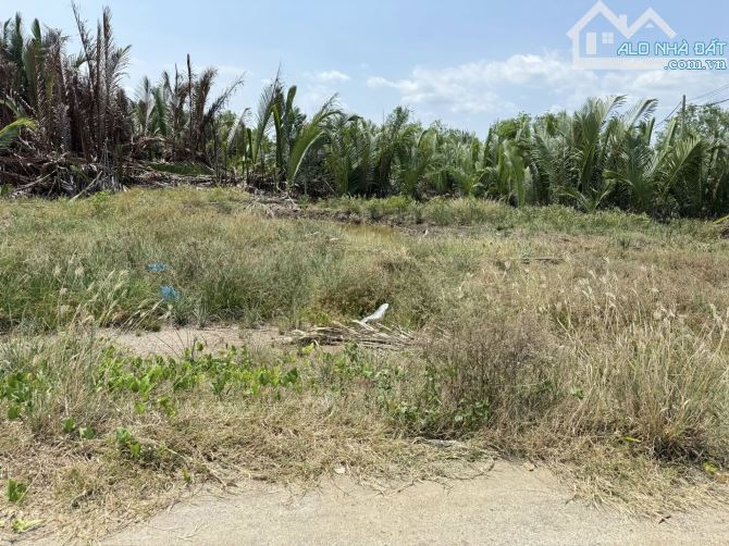 Cần bán 422m2 đất nông nghiệp, mặt tiền đường Gò Me, xã Hiệp Phước, Nhà Bè giá 1tỷ100tr