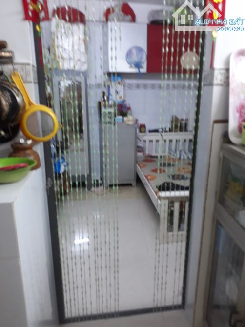 Cần tiền bán gấp căn nhà đôi Lò Gốm, 79m2, 1 lầu giá 5.2 tỷ