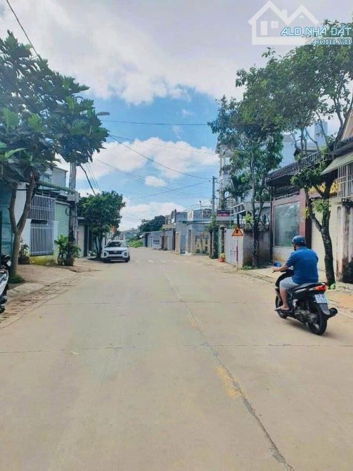 LÔ ĐẤT HƯỚNG TÂY MẶT TIỀN NGUYỄN HỮU THẤU - DT: 5X28M THỔ CƯ 80M2