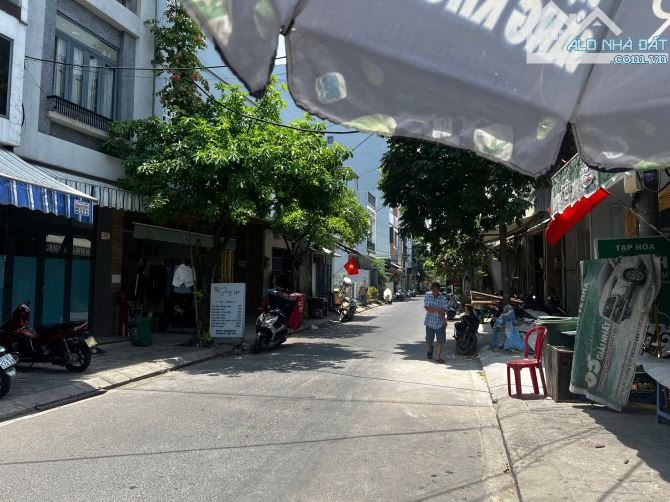 Mặt tiền quận 3 - biển Phạm Văn Đồng - diện tích khủng 165m - ngang 6,4m nở hậu tài lộc