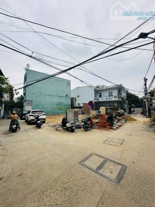 Bán đất 2 mặt tiền Lê Tấn Trung giá rẻ Sơn Trà, đường 3 oto tải né nhau