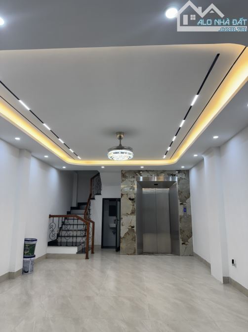 +B.án N.hà-ĐẸP NGỌC THỤY-51M2×6T-Nhỉnh 13 tỷ-LÔ GÓC THANG MÁY -FULL NỘI THẤT-GA RA Ô TÔ