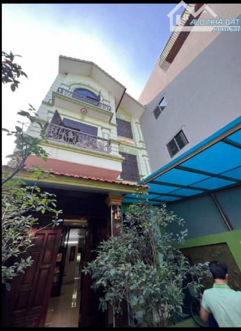 Biệt Thự Yên Thường/ 12.8 Tỷ / 120/153 M2. Mặt tiền 6.5m