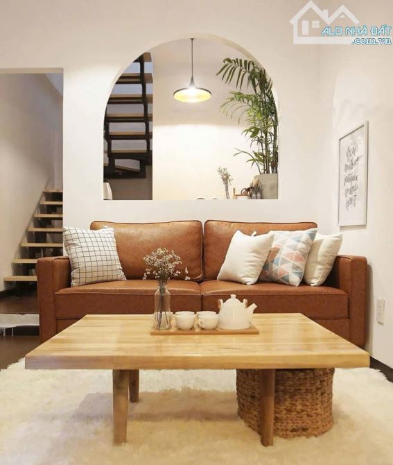NHÀ NHỎ XINH GIỮA TRUNG TÂM Q1 – THOÁNG, ĐẸP, ĐÁNG MUA