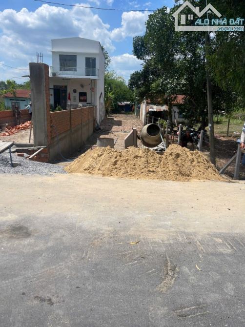 LÔ ĐẤT (6X28) GIÁ 530TR MT NHỰA TRẦN TỬ BÌNH -TÂN THÔNG HỘI - CỦ CHI