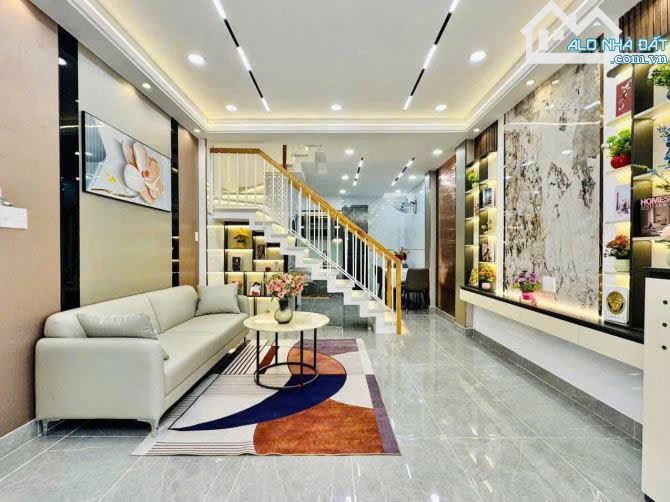 Chốt liền tay – Nhà 1 trệt 2 lầu, nội thất sang, hẻm 78 Khánh Hội, P4 Q4 – Giá mềm 3.89 tỷ