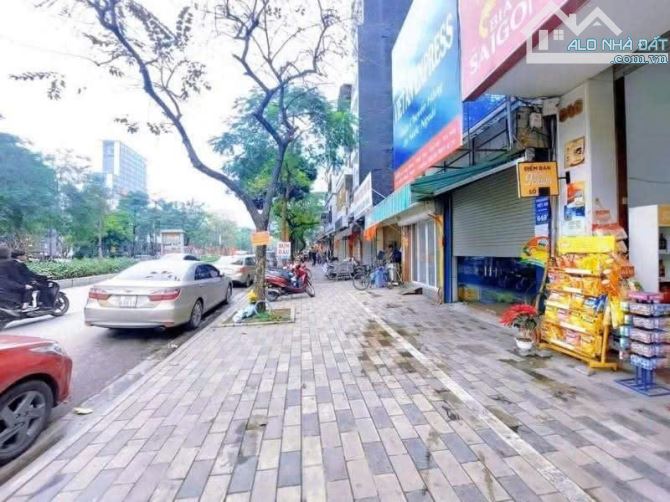BÁN NHÀ MẶT PHỐ VIP LẠC LONG QUÂN - VỈA HÈ THÊNH THANG, SÁT LOTTE MALL TÂY HỒ.
