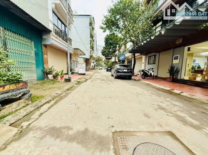Bán gấp, Dọc Bún 2, Ngô Quyền, Văn Khê, Hà Đông, DT 50m, MT 5m, giá 15.2 tỷ, oto tránh, VP