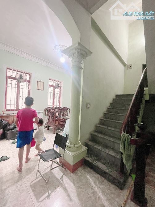 Chính chủ nhờ bán nhà Mễ Trì Thượng, hàng f0, 110m2, MT 11m,ôtô tránh, 2 nhà ra phố,H 36T