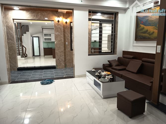 Bán nhà 5 tầng mới đẹp long lanh, diện tích 33m² – Mặt tiền 5m – Giá 4.65 tỷ
