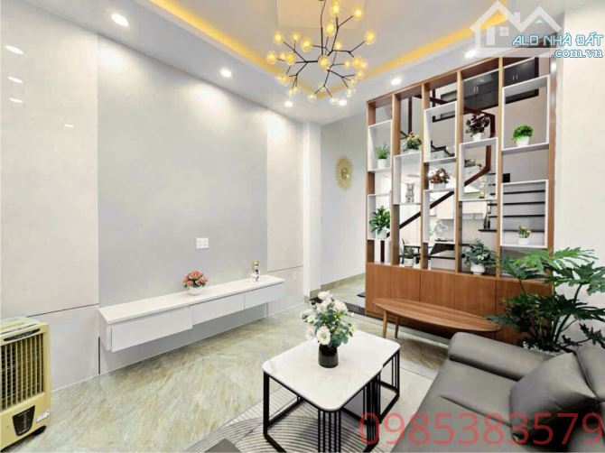 nhĩnh 3 tỷ sở hữu nhà 3 tầng  kiệt Tiểu La , Hải châu , Đà Nẵng