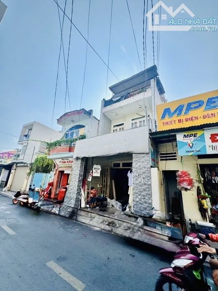 MẶT TIỀN NGAY KHU CHỢ VẢI- DÒNG TIỀN 15Tr - 3 TẦNG - 60M N4.5 NHỈNH 8 ĐỒNG