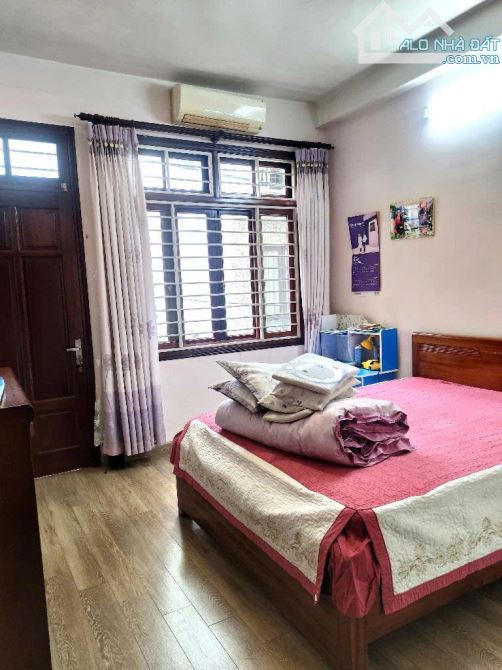 BÁN NHÀ PHỐ NGỌC LÂM – LONG BIÊN DIỆN TÍCH 104M² x 4 TẦNG - MẶT TIỀN 4.5M NỞ HẬU - GIÁ CHỈ
