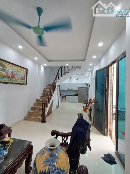 BÁN NHÀ PHỐ VĨNH HƯNG - HOÀNG MAI - MẶT NGÕ THÔNG - 59M2 - 4P NGỦ - HƠN 5 TỶ