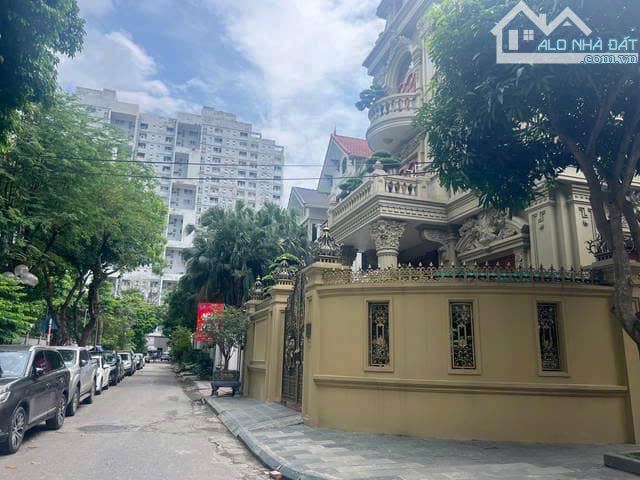 Vô Địch Vỉa Hè Kinh Doanh 3 Mặt Thoáng Biệt Thự 4 Tầng Mỹ Đình Lưu Hữu Phước 200m2 Mt10m