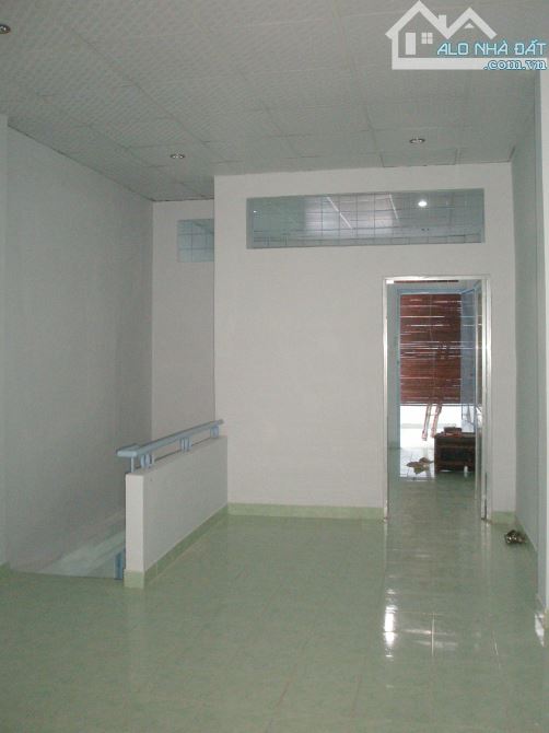 Bán nhà hẻm Dương Bá Trạc Phường 1 Quận 8. Nhà hẻm thông thoáng, đang cho thuê thu nhập 15