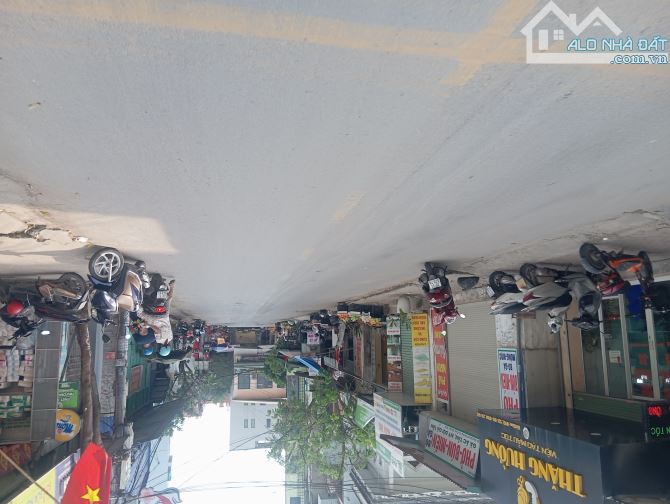 Siêu phẩm Chủ Mót BÁN ĐẤT ,TẶNG NHÀ 3 TẦNG VỀ Ở LUÔN, CHỦ ĐANG CHO THUÊ 5TR/THÁNG, ĐẦU TƯ
