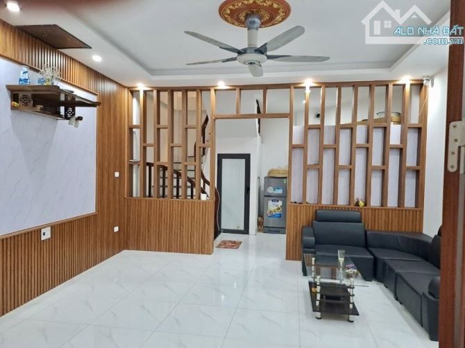 Bán nhà 3 mặt thoáng tại Xuân Đỉnh