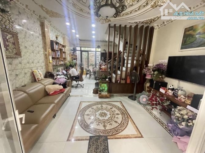 BÁN NHÀ 4 TẦNG { NGANG 4.91M }_ THIẾT KẾ SIÊU ĐẸP- HẺM KIAMONING HUỲNH TẤN PHÁT– QUẬN 7 -