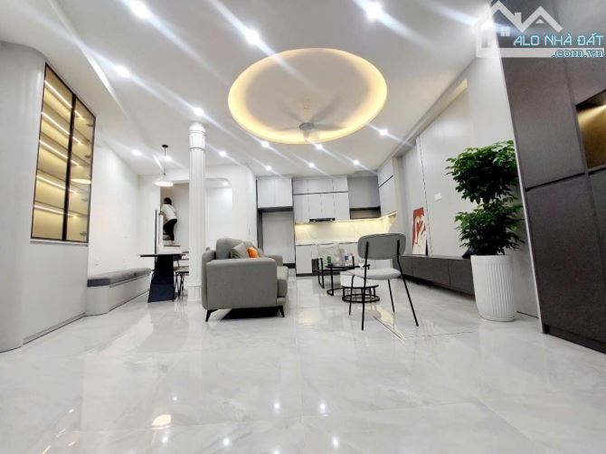 Bán Nhà Mỹ Đình-Hoa Hậu Mỹ Đình Gần Bến Xe,Sân Vận Động-50m 4 tầng mt 4,5m giá 8,6 tỷ