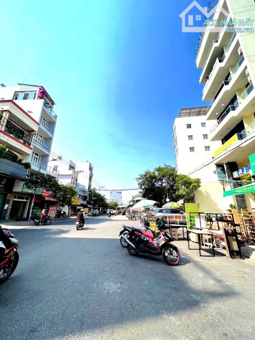 Bán nhà mặt tiền Phạm Văn Bạch P15 Tân Bình, Ngay sân bay, chỉ hơn 100tr mét