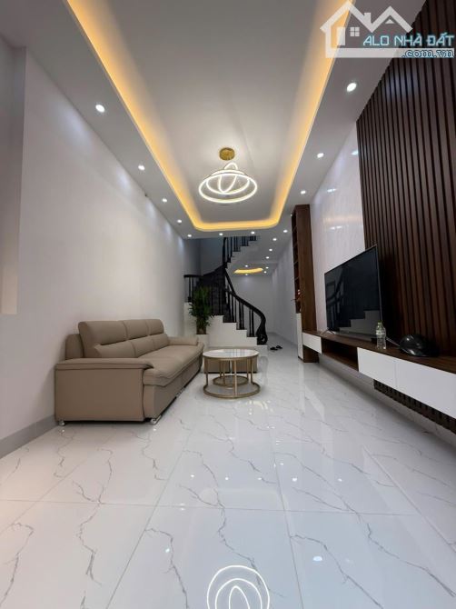 Bán nhà Định Công 55m2 nhà đẹp ngõ thông oto vào nhà nở hậu 12.5 tỷ