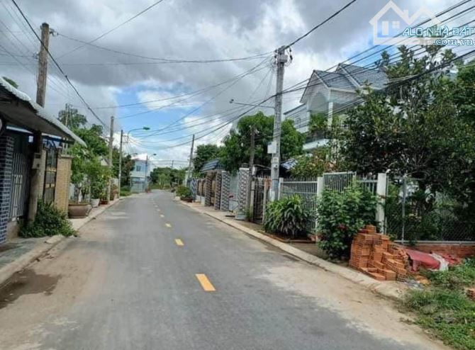 Mặt tiền Nguyễn Trung Trực đoạn khu dân cư thuộc Sa Bình