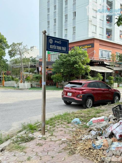 Bán đất lô góc nhà vườn K Đ  T Tuệ Tĩnh, ph Cẩm Thượng, TP HD, 169.9m2, mt hơn 24m