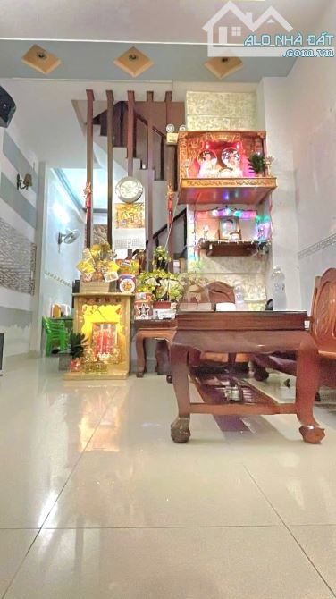 BÁN NHÀ ĐẸP SÁT LÊ VĂN QUỚ.I - HẺM OTO - NH - ( 5.4X13M )