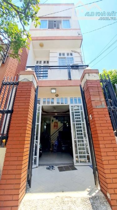 Hạ 750 triệu, nhà 44m2, 3 tầng BTCT, nở hậu, ngay Lotte Gò Vấp, giá chỉ 4.6 Tỷ