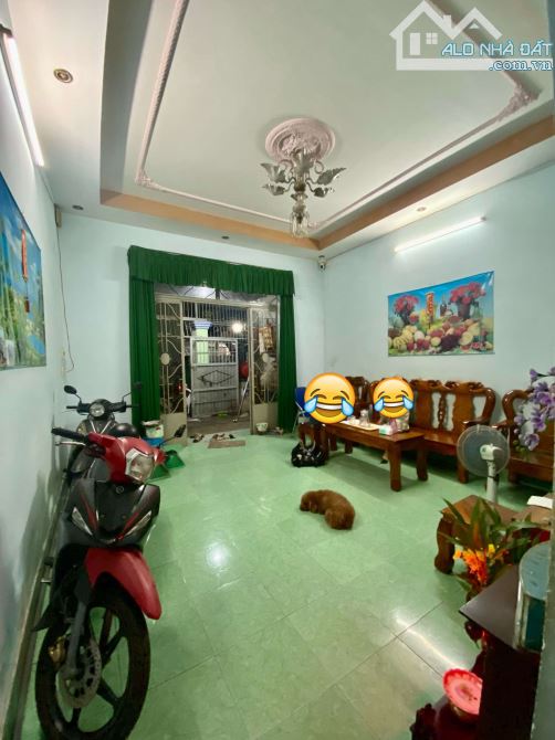 NHÀ 2 TẦNG BTCT MẶT TIỀN ĐƯỜNG NHỰA THÔNG, 4,5M X 17M, GẦN CVPM QUANG TRUNG, CHỈ 3.X TỶ