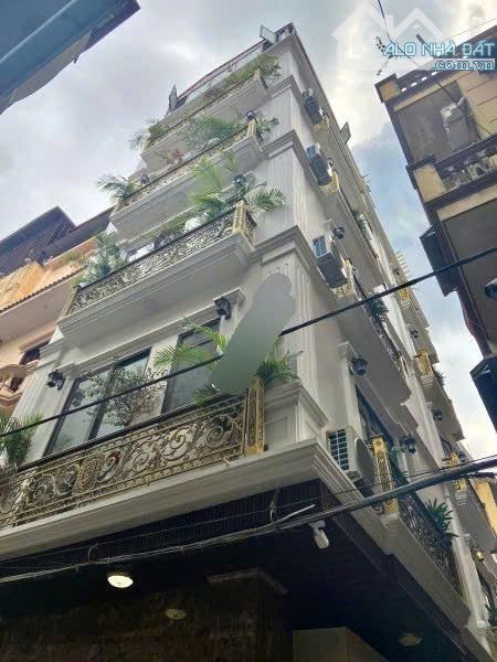Bán nhà Mặt phố Chùa Láng - Lô Góc - DT 145m2, 9 tầng thang máy, MT rộng, 46 tỷ