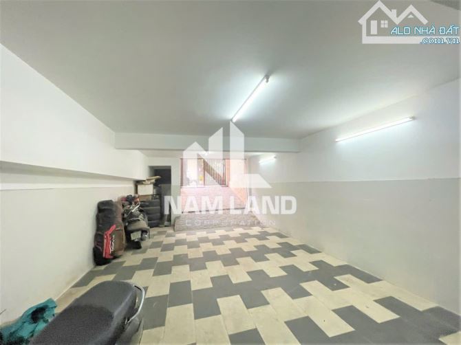 Gần chung cư bộ công an nhà 5x20 có hầm chỉ 33 triệu