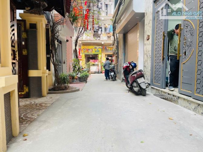 SIÊU HIẾM MINH KHAI, SÁT PHỐ, GIÁ ĐẦU TƯ, XÂY CCCM - 163M