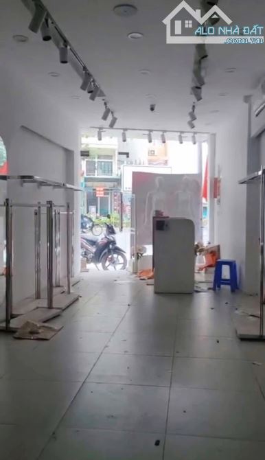 CHO THUÊ NHÀ MẶT PHỐ — 197 CẦU GIẤY, QUẬN CẦU GIẤY