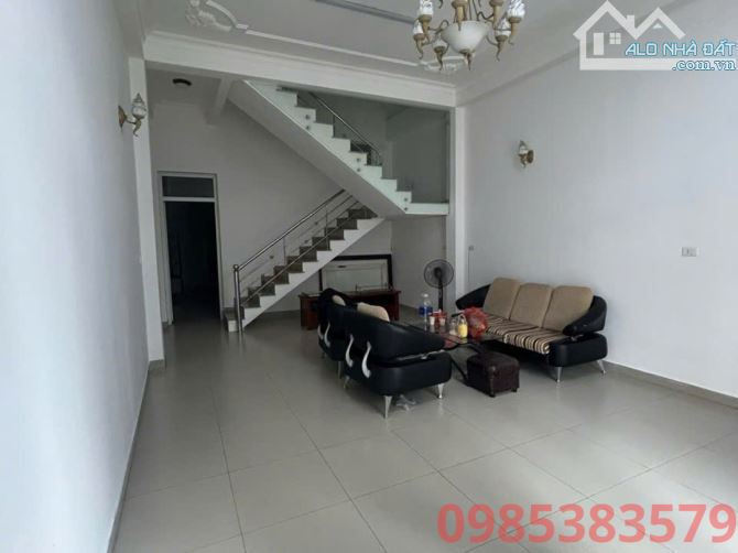 nhĩnh  15 tỷ sở hữu nhà 3 tầng mặt tiền đường Đống Đa , vị trí kinh doanh đắc địạ Đà ẵng