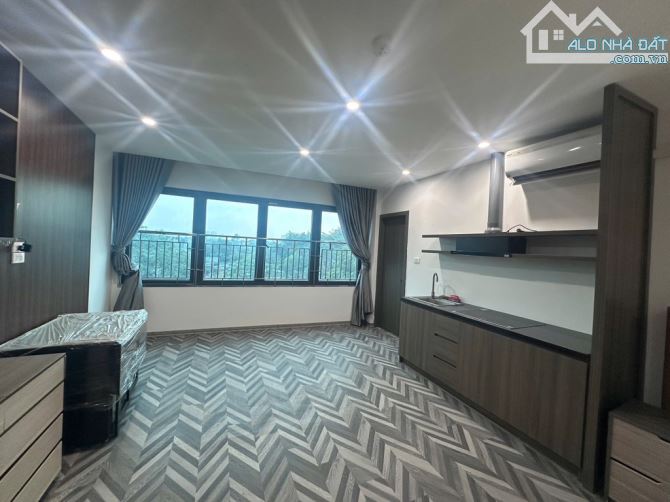 BÁN NHÀ MẶT PHỐ BÁT KHỐI – VIEW SÔNG HỒNG – KINH DOANH ĐỈNH – CÓ THANG MÁY – CỰC THOÁNG!