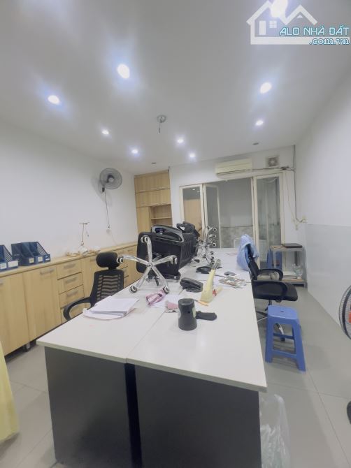 Cho Thuê Nhà làm Văn Phòng Quốc Lộ 13 – Full Nội Thất – Giá Chỉ 10 Triệu/Tháng