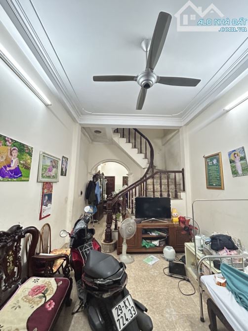Bán Nhà Tư Đình, Cổ Linh, Long Biên. 2 ô tô tránh. 56m2 - 4 Tầng - Giá 13.5 tỷ
