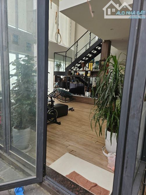 CH Penhouse Duplex 230m - 4n3vs - 37 tỷ full đồ đẹp, view sông Hồng cc Starlake Tây Hồ
