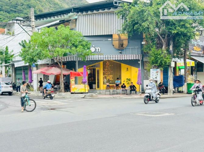 Bán nhà hai mặt tiền điện biên phủ vĩnh hòa