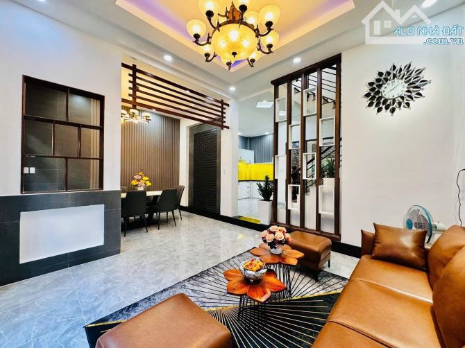 DUY NHẤT 1 CĂN! Nhà Đẹp Nguyễn Đình Chiểu, Q3 – Chỉ 3Tỷ450 – 60.7m² – 1T1L có st –SHR - 10