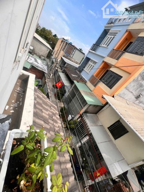 Nhà 2 lầu , 3pn,3wc, giá 4,35 tỷ , thạnh lộc 12,hướng tây bắc - 10