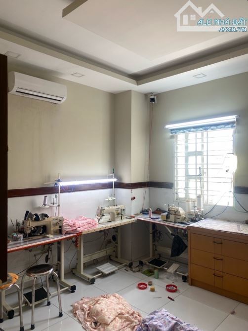 BÁN NHÀ PHỐ VIP - HẺM XE TẢI THÔNG THOÁNG - KHU CƯ XÁ NGÂN HÀNG YÊN TĨNH, AN NINH - 10