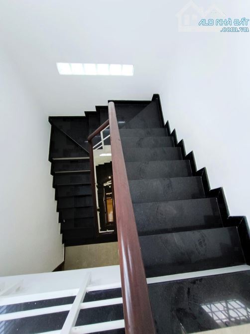 BÁN NHÀ HẺM XE HƠI LÊ VĂN SỸ, QUẬN 3 – KHU VIP MỞ VĂN PHÒNG, CTY – 5 TẦNG, 8PN – - 11