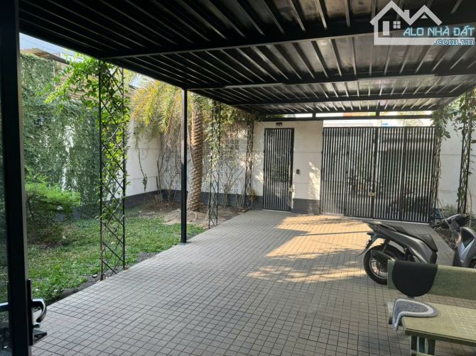 BIỆT THỰ SIÊU ĐẸP MẶT TIỀN ĐƯỜNG HIỆP THÀNH 06, QUẬN 12 GIÁ CỰC TỐT - 1
