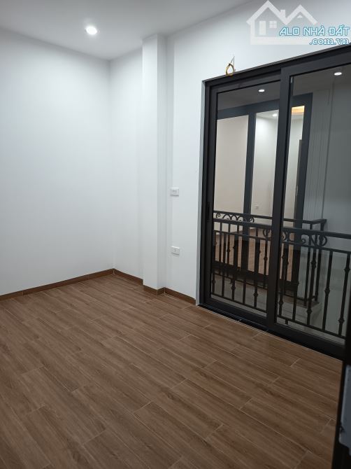 CHÍNH CHỦ GỬI BÁN NHÀ 5 TẦNG – GIÁ CHỈ 4.65 TỶ  MỖI TẦNG 1 PHÒNG RỘNG – VỊ TRÍ ĐẸP - 1